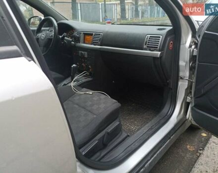 Серый Опель Вектра, объемом двигателя 1.9 л и пробегом 319 тыс. км за 4500 $, фото 10 на Automoto.ua