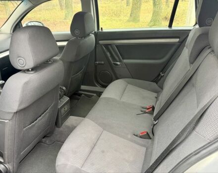 Серый Опель Вектра, объемом двигателя 1.9 л и пробегом 242 тыс. км за 2850 $, фото 6 на Automoto.ua