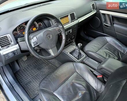 Серый Опель Вектра, объемом двигателя 1.8 л и пробегом 238 тыс. км за 5400 $, фото 7 на Automoto.ua