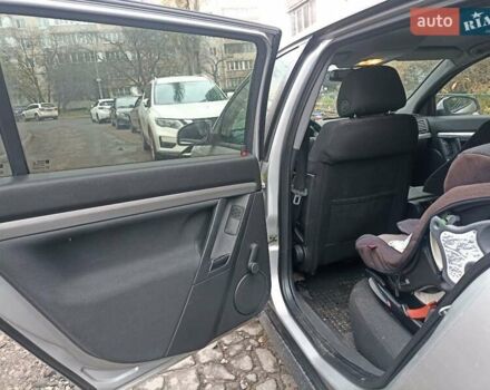 Серый Опель Вектра, объемом двигателя 1.9 л и пробегом 319 тыс. км за 4500 $, фото 5 на Automoto.ua