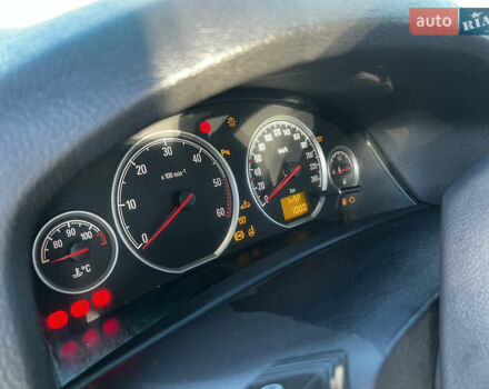 Сірий Опель Вектра, об'ємом двигуна 1.9 л та пробігом 255 тис. км за 5300 $, фото 12 на Automoto.ua