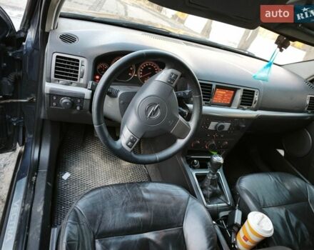 Серый Опель Вектра, объемом двигателя 1.9 л и пробегом 390 тыс. км за 5800 $, фото 3 на Automoto.ua