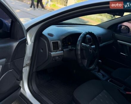 Сірий Опель Вектра, об'ємом двигуна 1.91 л та пробігом 275 тис. км за 4200 $, фото 9 на Automoto.ua