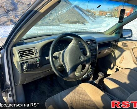 Опель Вектра 1989 в Полтаве на Automoto.ua Серый Опель Вектра, объемом двигателя 2 л и пробегом 265 тыс. км за 1200 $, фото 4 на Automoto.ua