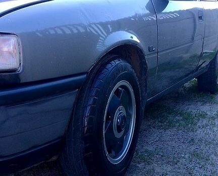 Серый Опель Вектра, объемом двигателя 1.6 л и пробегом 132 тыс. км за 1250 $, фото 6 на Automoto.ua