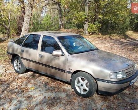 Серый Опель Вектра, объемом двигателя 1.8 л и пробегом 357 тыс. км за 2200 $, фото 6 на Automoto.ua