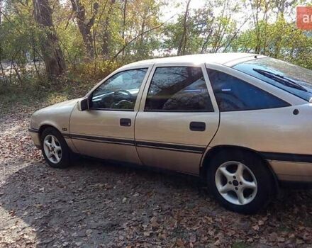 Серый Опель Вектра, объемом двигателя 1.8 л и пробегом 357 тыс. км за 2200 $, фото 2 на Automoto.ua