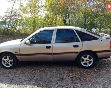 Серый Опель Вектра, объемом двигателя 1.8 л и пробегом 357 тыс. км за 2200 $, фото 1 на Automoto.ua