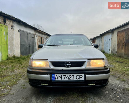 Серый Опель Вектра, объемом двигателя 1.7 л и пробегом 200 тыс. км за 1299 $, фото 7 на Automoto.ua