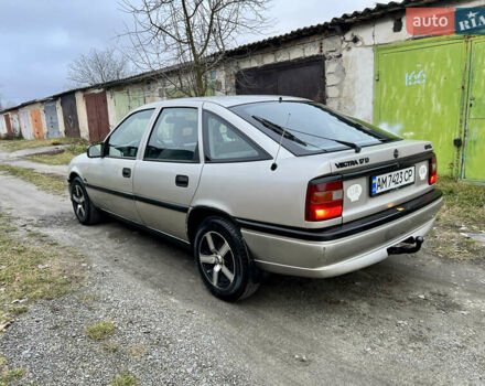 Серый Опель Вектра, объемом двигателя 1.7 л и пробегом 200 тыс. км за 1299 $, фото 2 на Automoto.ua