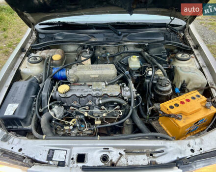 Серый Опель Вектра, объемом двигателя 1.7 л и пробегом 200 тыс. км за 1299 $, фото 11 на Automoto.ua