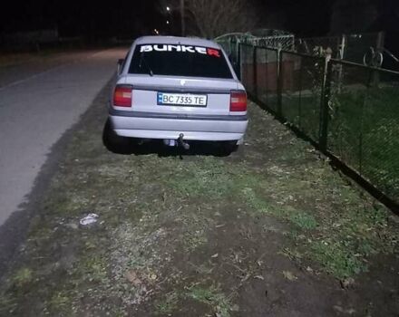 Серый Опель Вектра, объемом двигателя 1.8 л и пробегом 339 тыс. км за 1300 $, фото 9 на Automoto.ua