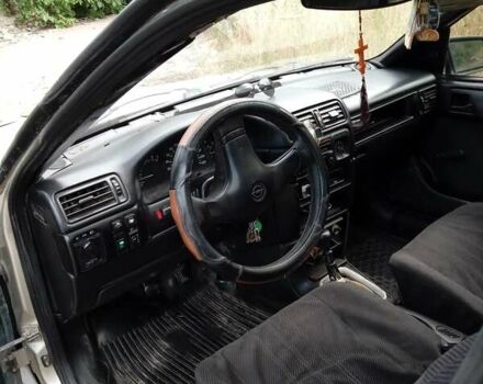 Сірий Опель Вектра, об'ємом двигуна 0 л та пробігом 286 тис. км за 1658 $, фото 20 на Automoto.ua