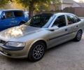 Сірий Опель Вектра, об'ємом двигуна 1.6 л та пробігом 350 тис. км за 2350 $, фото 1 на Automoto.ua