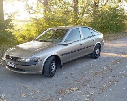 Серый Опель Вектра, объемом двигателя 1.8 л и пробегом 303 тыс. км за 2400 $, фото 1 на Automoto.ua