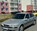 Сірий Опель Вектра, об'ємом двигуна 1.8 л та пробігом 250 тис. км за 1950 $, фото 1 на Automoto.ua