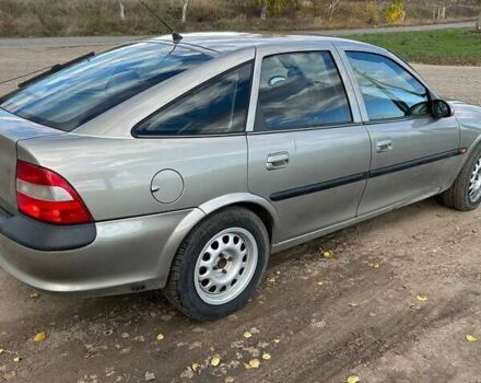 Серый Опель Вектра, объемом двигателя 1.8 л и пробегом 370 тыс. км за 2800 $, фото 3 на Automoto.ua