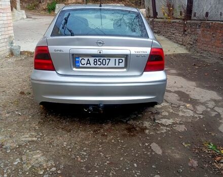 Серый Опель Вектра, объемом двигателя 1.8 л и пробегом 0 тыс. км за 2500 $, фото 9 на Automoto.ua