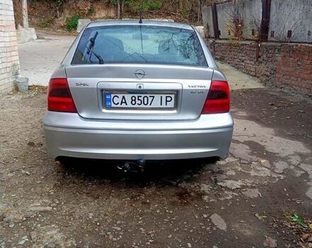 Серый Опель Вектра, объемом двигателя 1.8 л и пробегом 273 тыс. км за 2500 $, фото 8 на Automoto.ua
