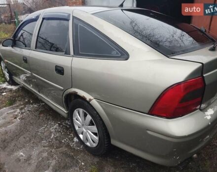 Сірий Опель Вектра, об'ємом двигуна 1.8 л та пробігом 300 тис. км за 1900 $, фото 3 на Automoto.ua