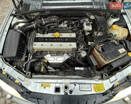 Сірий Опель Вектра, об'ємом двигуна 2 л та пробігом 217 тис. км за 4000 $, фото 2 на Automoto.ua