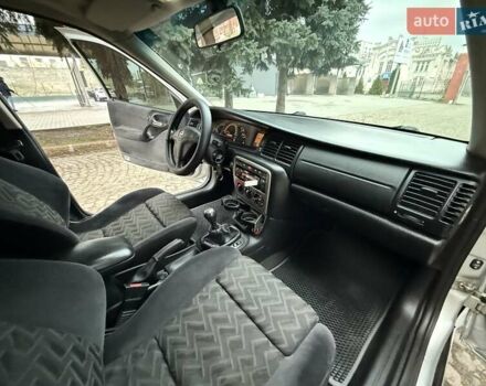 Сірий Опель Вектра, об'ємом двигуна 2 л та пробігом 217 тис. км за 4000 $, фото 25 на Automoto.ua