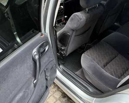 Сірий Опель Вектра, об'ємом двигуна 2 л та пробігом 217 тис. км за 4000 $, фото 15 на Automoto.ua