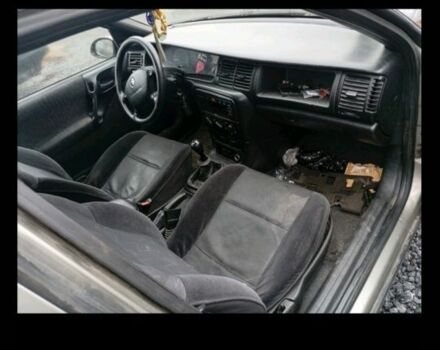 Серый Опель Вектра, объемом двигателя 2 л и пробегом 450 тыс. км за 1100 $, фото 3 на Automoto.ua