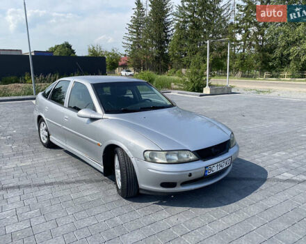 Сірий Опель Вектра, об'ємом двигуна 2 л та пробігом 261 тис. км за 1950 $, фото 1 на Automoto.ua