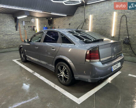 Серый Опель Вектра, объемом двигателя 2.2 л и пробегом 320 тыс. км за 4000 $, фото 5 на Automoto.ua