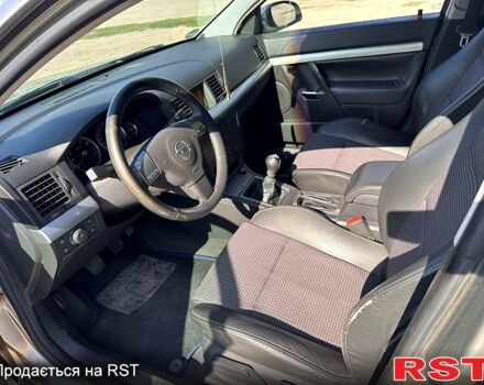 Серый Опель Вектра, объемом двигателя 1.8 л и пробегом 259 тыс. км за 3600 $, фото 5 на Automoto.ua