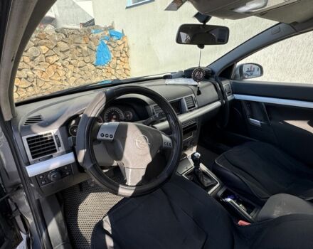 Серый Опель Вектра, объемом двигателя 1.8 л и пробегом 295 тыс. км за 3600 $, фото 4 на Automoto.ua