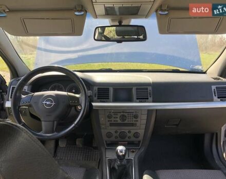 Серый Опель Вектра, объемом двигателя 1.91 л и пробегом 385 тыс. км за 3600 $, фото 11 на Automoto.ua