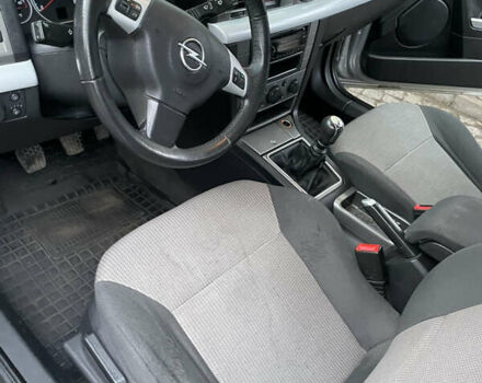 Сірий Опель Вектра, об'ємом двигуна 2.2 л та пробігом 400 тис. км за 4200 $, фото 8 на Automoto.ua