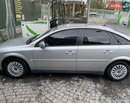 Сірий Опель Вектра, об'ємом двигуна 2.2 л та пробігом 400 тис. км за 4200 $, фото 4 на Automoto.ua