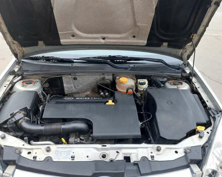 Сірий Опель Вектра, об'ємом двигуна 2.2 л та пробігом 196 тис. км за 6500 $, фото 4 на Automoto.ua