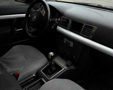 Серый Опель Вектра, объемом двигателя 1.8 л и пробегом 360 тыс. км за 4200 $, фото 8 на Automoto.ua