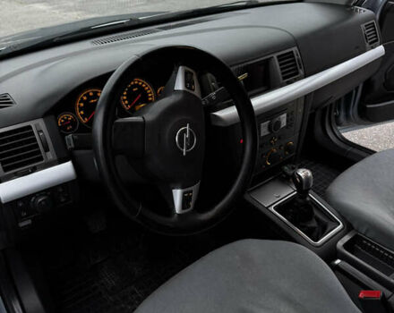 Серый Опель Вектра, объемом двигателя 1.8 л и пробегом 360 тыс. км за 4200 $, фото 5 на Automoto.ua