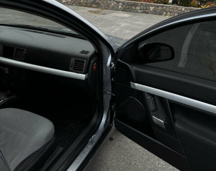 Серый Опель Вектра, объемом двигателя 1.8 л и пробегом 360 тыс. км за 4200 $, фото 7 на Automoto.ua