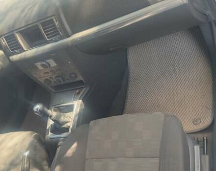 Серый Опель Вектра, объемом двигателя 2.2 л и пробегом 187 тыс. км за 5350 $, фото 4 на Automoto.ua