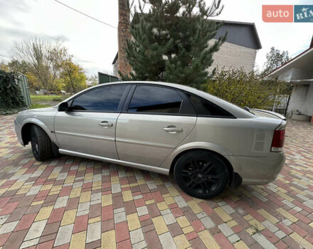 Серый Опель Вектра, объемом двигателя 2.8 л и пробегом 185 тыс. км за 7200 $, фото 6 на Automoto.ua