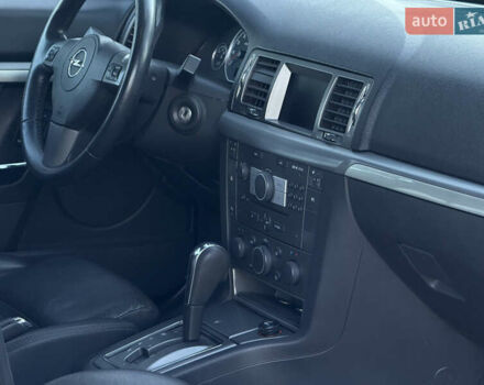 Серый Опель Вектра, объемом двигателя 2.79 л и пробегом 176 тыс. км за 4900 $, фото 20 на Automoto.ua