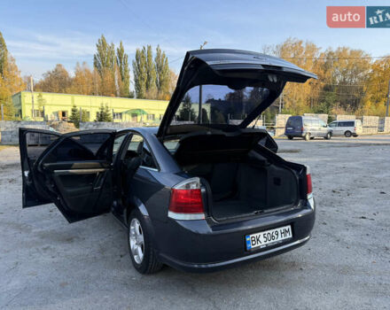 Серый Опель Вектра, объемом двигателя 1.9 л и пробегом 336 тыс. км за 4750 $, фото 9 на Automoto.ua