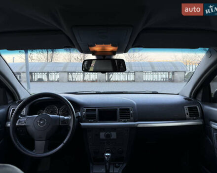 Серый Опель Вектра, объемом двигателя 2.79 л и пробегом 176 тыс. км за 4900 $, фото 22 на Automoto.ua