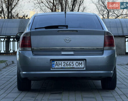 Серый Опель Вектра, объемом двигателя 2.79 л и пробегом 176 тыс. км за 4900 $, фото 10 на Automoto.ua