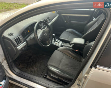 Серый Опель Вектра, объемом двигателя 2.2 л и пробегом 234 тыс. км за 6400 $, фото 5 на Automoto.ua