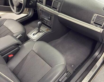 Серый Опель Вектра, объемом двигателя 1.9 л и пробегом 214 тыс. км за 6400 $, фото 33 на Automoto.ua