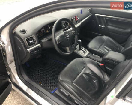 Серый Опель Вектра, объемом двигателя 1.9 л и пробегом 250 тыс. км за 4800 $, фото 6 на Automoto.ua