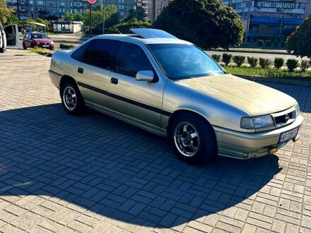 Сірий Опель Вектра, об'ємом двигуна 1.6 л та пробігом 392 тис. км за 1299 $, фото 1 на Automoto.ua