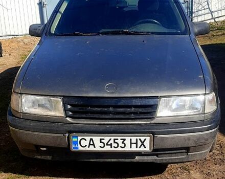 Серый Опель Вектра, объемом двигателя 1.6 л и пробегом 300 тыс. км за 1200 $, фото 1 на Automoto.ua